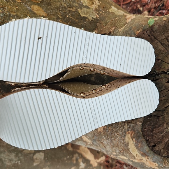 Womens Donald Pilner Gold Platform Summera Sandals Size 8 - Picture 4 of 7